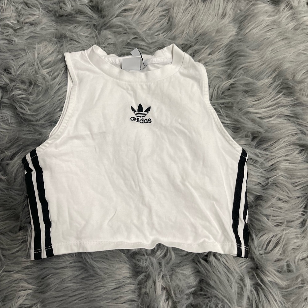 🟰➖ADIDAS CROP TOP